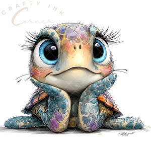 Könnte beinhalten: Eine skurrile Illustration einer Babyschildkröte mit großen blauen Augen und langen Wimpern. Der Panzer der Schildkröte weist ein Mosaik aus Farben auf, darunter Blau, Lila, Orange und Gelb. Der Text "Crafty Ink Corner" befindet sich oben links.