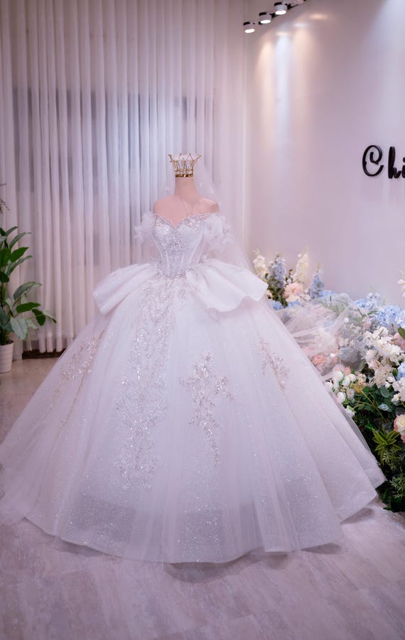 Sparkly Princess Ball Gown Wedding Dress / Off Shoulder Bridal Gown / Luxury Sequin Beaded Dress / Fairytale Wedding Gown /Custom Made Dress Sparkly Princess Ball Gown Wedding Dress / Off Shoulder Bridal Gown / Luxury Sequin Beaded Dress / Fairytale Wedding Gown /Custom Made Dress
