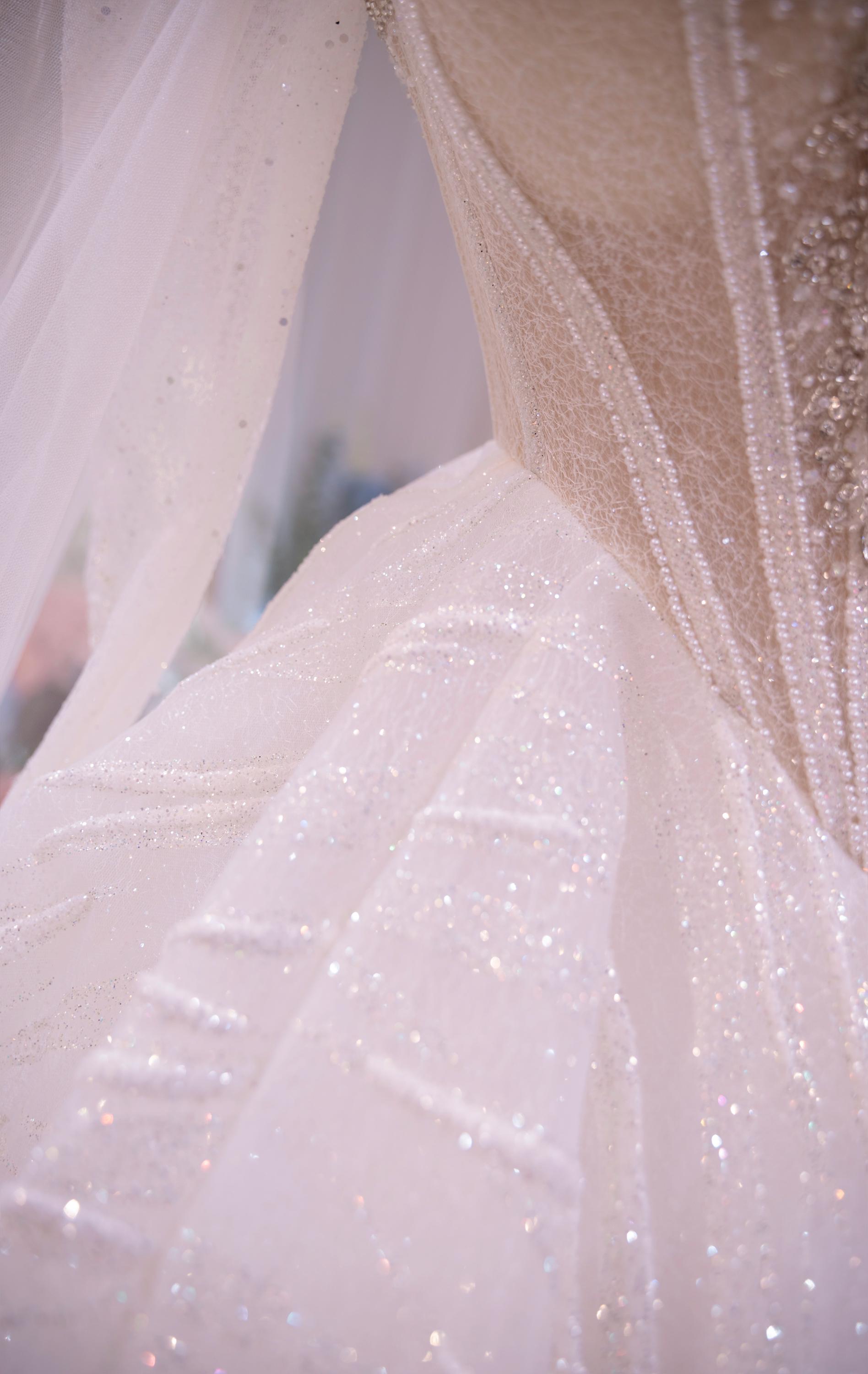 Luxury Long Sleeve Ball Gown Wedding Dress  High Neck Crystal Beaded  Bridal Gown, Sparkly Glitter Tulle Skirt, Elegant Princess Bride Dress -  Etsy Israel