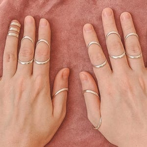 Arthritis EDS finger splint adjustable for all types of deviation, comfortable splint ring one piece
