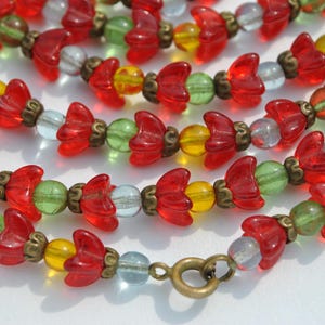 Vintage 1920s Czech Glass Bead Necklace – 152cm Uranium Glow Tulip Flowers, Bohemian Art Deco Jewellery