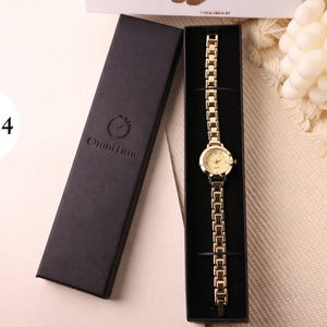 Blommig armbandsklocka för kvinnor, dekorativ urtavla med smyckesklocka och personlig presentask, elegant armbandsur som present till henne bild 9