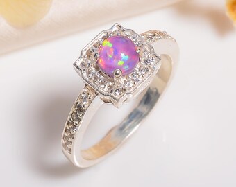 Roze opaalring: sterlingzilver, zirkoonaccenten