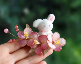 Spinka i grzebień do włosów w kształcie różowego króliczka – ręcznie wykonany dodatek do włosów w kształcie płatków, romantyczny prezent dla niej