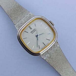 Vintage Seiko Quartz 1421-5090 ladies wristwatch