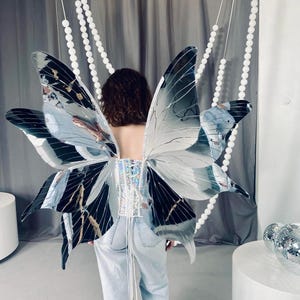 Spiegelnde silberne Feenflügel für Cosplay, Festivals, Halloween und Parties