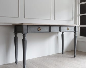 Grote bureautafel, consoletafel, consoletafel met radiator, eiken consoletafel, eiken bureau, rustieke tafel, houten tafelblad, rustieke gebogen consoletafel