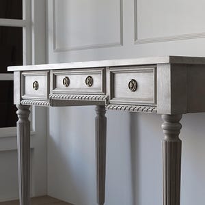 Tavolo da scrivania, tavolo consolle, tavolo consolle con radiatore, consolle, tavolo in legno, tavolo rustico, piano del tavolo da scrivania in legno, tavolo consolle rustico curvo, cassetti