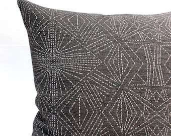 Housse de coussin lombaire gris anthracite géométrique tissu d'ameublement oreiller décoratif oblong housse de coussin décor neutre