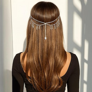 Inspiration de coiffure pour mariage d'été | Coiffures de mariée | Lace & Favour
