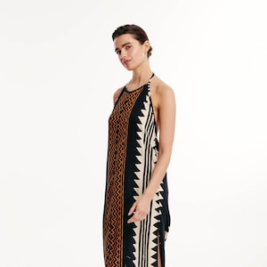 Elegant Long Black Silk Dress for Women with Low Back – Timeless Evening Gown for Formal Events, Cocktail Parties & Special Occasions