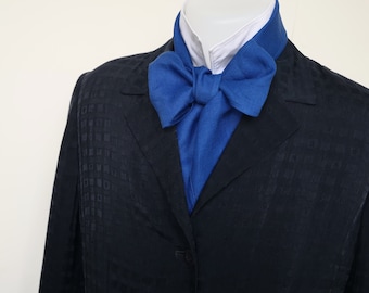 Bow tie, linen, royal blue, Victorian bowtie, steampunk, wedding bowtie, self tie, freestyle