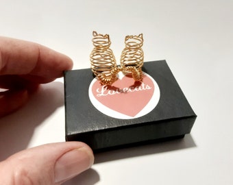 Lovecats - pair of tiny copper, silver or gold coloured cats in a gift box with optional sticker on box