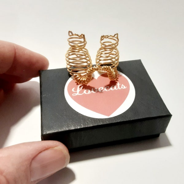 Lovecats - ein Paar winzige kupfer, silber oder gold farbene Katzen in einer Geschenkbox mit optionalem Aufkleber auf der Box