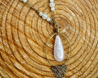 Rose quartz teardrop with plated gold chain necklace