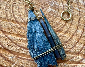 Wrapped Kyanite and Smoky Quartz pendant of gold plated chain