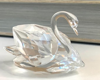 Swarovski Crystal Swan Figurine • Vintage-Style Collectible Decor