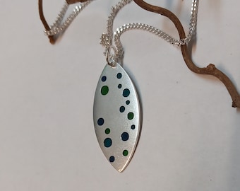 Plique-á-jour sterling silver enamel pendant Shuttle by RoughAsNature  ready to go