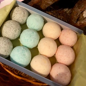 Essential Oil Bath Bombs