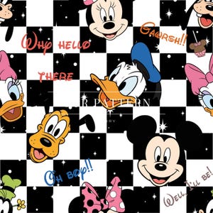 Può includere: Motivo ripetuto con personaggi Disney come Topolino, Minnie, Paperino e Pluto. Il design è ambientato su uno sfondo a scacchi in bianco e nero con accenti di stelle e sovrapposizioni di testo come "Why Hello There" e "Oh Boop!!".
