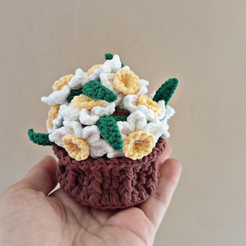 3 in 1 Crochet Flower Pot & Coaster Set – Handmade Colorful Floral Decor, Unique Gift, Cute Home Decoration image 7