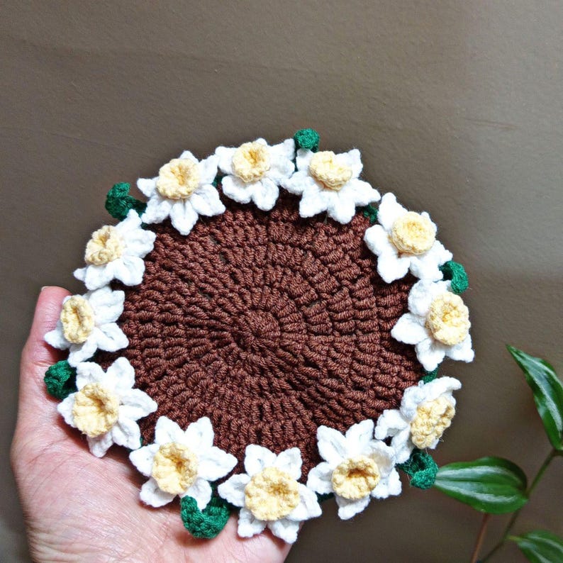 3 in 1 Crochet Flower Pot & Coaster Set – Handmade Colorful Floral Decor, Unique Gift, Cute Home Decoration image 4