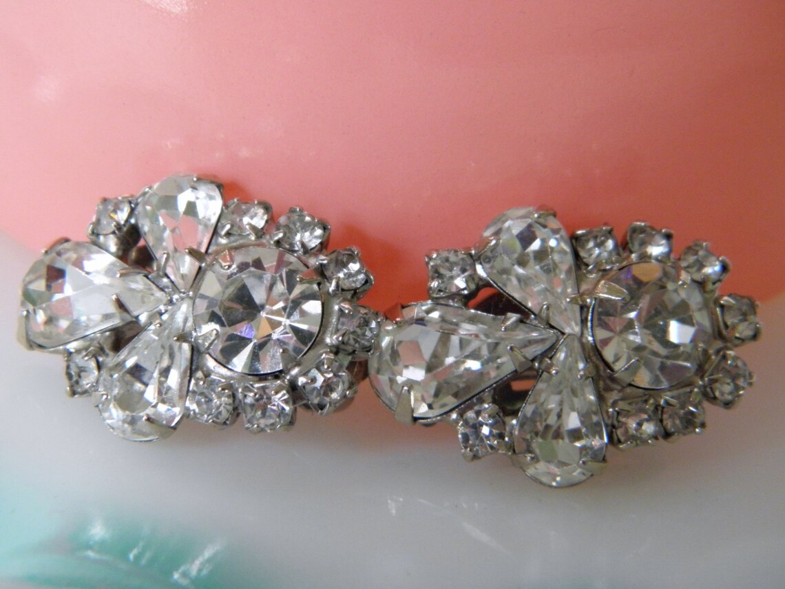 Vintage Weiss Earrings Rhinestone Earrings Clip On Etsy