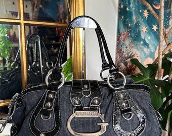 Bolso grande Guess de mezclilla estilo Y2K, modelo poco común.