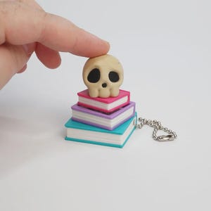Totenkopf-Schlüsselanhänger mit Klickgeräusch, Fidget-Toy, Bücherstapel-Anhänger, Klick-Schreibtischaccessoire