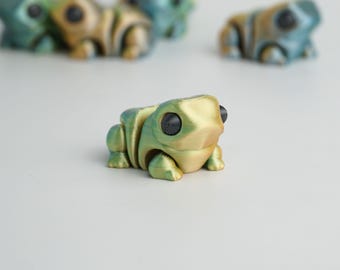 Frog Articulated Toy, 3D Printed Flexi Animal, Cute Desk Fidget Figure