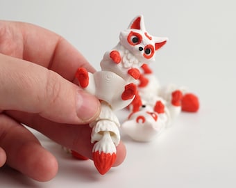 Giocattolo articolato della volpe Kitsune, animale totemico giapponese, simpatica statuetta flessibile da scrivania.