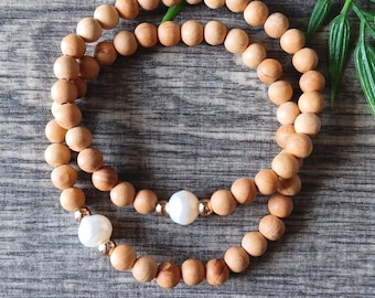 Sandalwood Bracelet: White Freshwater Pearl Aromatherapy Jewelry