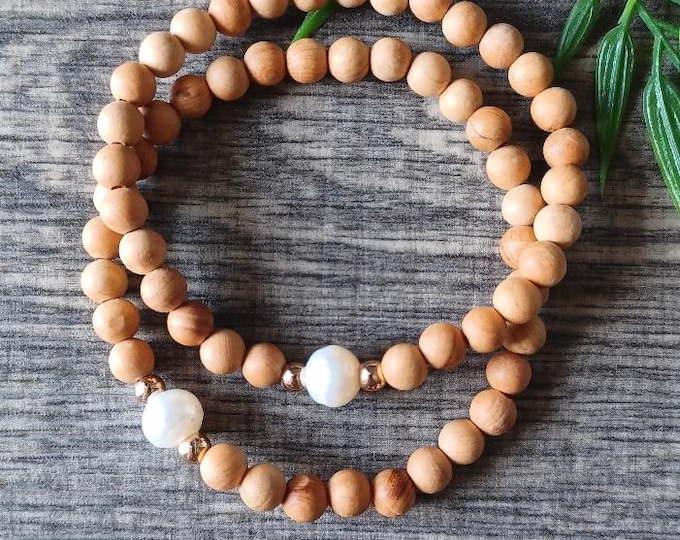 Sandalwood Bracelet: White Freshwater Pearl Aromatherapy Jewelry