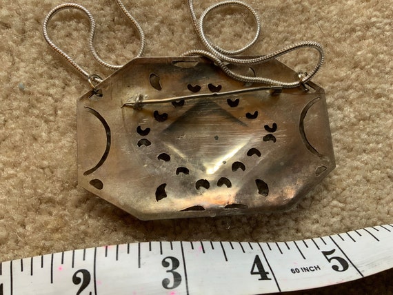 Silver and coral Arabic (?) pendant on chain, nec… - image 4