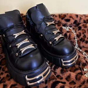 Women’s Black Punk Platform Sneakers - 6cm Gothic Metal Decor Motorcycle Boots - Lace-Up Rock Style Ankle Boots - High Heel PU Leather Platform Shoes - Industrial Punk Streetwear Booties