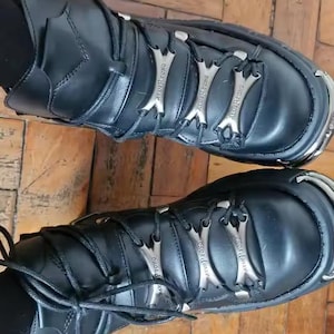 Women’s Black Punk Platform Sneakers - 6cm Gothic Metal Decor Motorcycle Boots - Lace-Up Rock Style Ankle Boots - High Heel PU Leather Platform Shoes - Industrial Punk Streetwear Booties