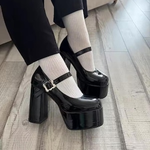 Mary Janes Mary Janes-pumps met dikke hak en blokhak van 8 cm+ met metalen gesp