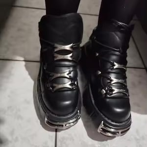 Women’s Black Punk Platform Sneakers - 6cm Gothic Metal Decor Motorcycle Boots - Lace-Up Rock Style Ankle Boots - High Heel PU Leather Platform Shoes - Industrial Punk Streetwear Booties