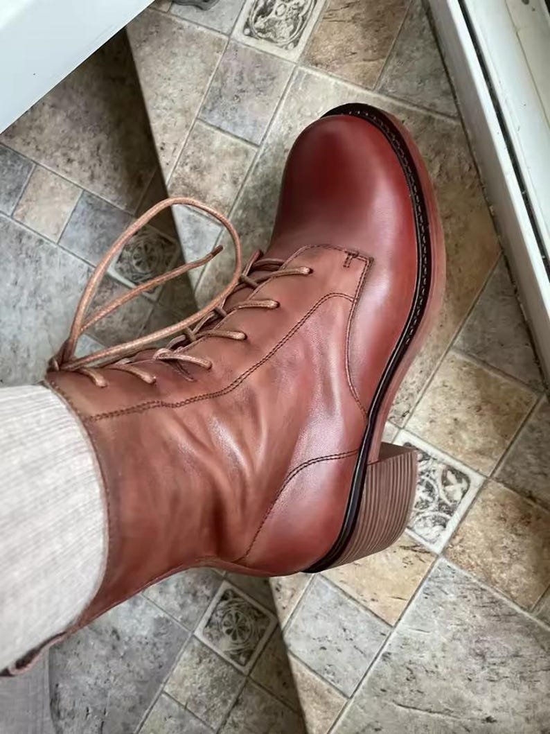 Genuine Leather Winter Round Toe Thick Heel Lace Up Retro Platform Ankle Boots for Women