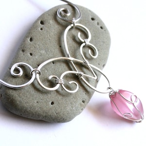 Elven Charm Necklace - Elegant Swirl Silver Wire Wrapped - Choice of Color Cat&#39;s Eye Glass Stone - Elvish Celtic