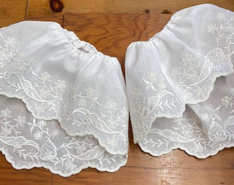 1750s  Embroidered  Strawberry Sleeve Ruffles  / 18th Century / from the collections of LACMA / Pair of Engageantes