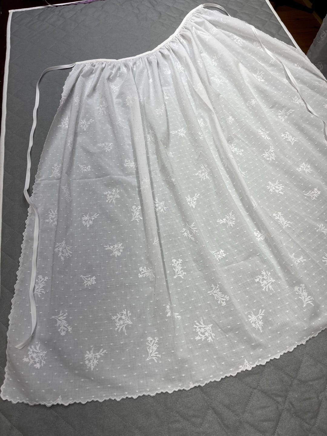 Sprigged Dotted Swiss Sprigged Apron / 18th Century / Colonial Revolutionary War ...
