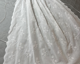 Child’s Embroidered Apron / 18th Century Revolutionary War Era /Early 19th Century / Regency Era