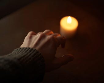 folk gesture of crossing fingers for fortune , Good Luck Charm , Grimoire 6 Languages PDF, Book of Shadows Page