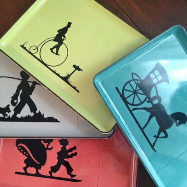 Silhouette Plastic Trays Set of Four Vintage Dinnerware