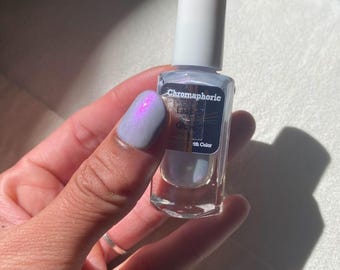 Lilac Glow Nail Polish: Neutral to Bright Reactive Finish