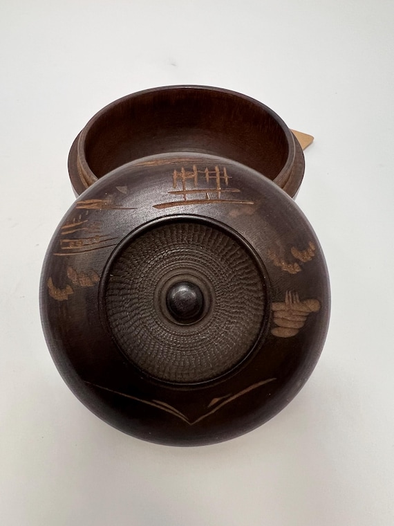 Vintage Japanese Hand-Carved Wooden Bowl with Lid – Yamanaka Style Zelkova Wood