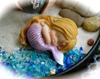 Miniature Sleeping Mermaid Figurine – Resin Fairy Garden & Beach Terrarium Decor