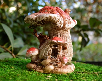 Miniature Mushroom House ~ Fairy Garden Supplies ~ Miniature Fairy House ~ Gnome House ~ Terrarium Accessories ~ Resin Miniatures