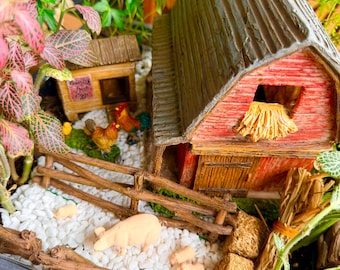 Miniature Barnyard Bundle – Rustic Farm Scene with Barn, Animals & Fencing
